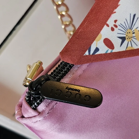 Gucci Pink Women's Bag with Gold Chain - Picture 9 of 13